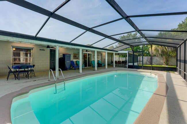 property at 128 Loredo Ln