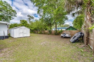7419 Merrill Rd in Jacksonville, FL - Building Photo - Building Photo
