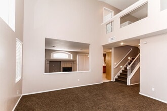 8110 Sundown Vista Ave in Las Vegas, NV - Foto de edificio - Building Photo