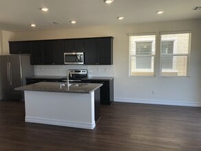 5824 Petronius St in Las Vegas, NV - Building Photo - Building Photo