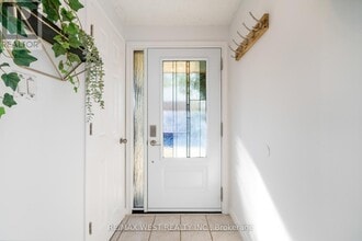 220 Ormond Dr in Oshawa, ON - Building Photo - Building Photo