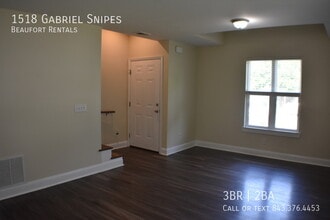 1518 Gabriel Snipe Pl in Port Royal, SC - Building Photo - Building Photo