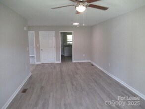 1745 River Rd in Lincolnton, NC - Building Photo - Building Photo