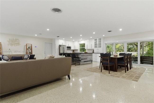 property at 9775 SW 140th St
