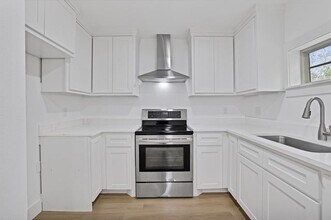 1520 Valley View St in Mesquite, TX - Building Photo - Building Photo
