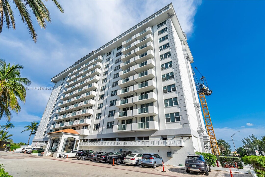 9195 Collins Ave, Unit 509 in Surfside, FL - Building Photo