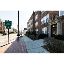 304 Washington Ave, Unit 300 Washington avenue in Chelsea, MA - Building Photo