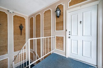 1819 Babcock Rd in San Antonio, TX - Building Photo - Building Photo