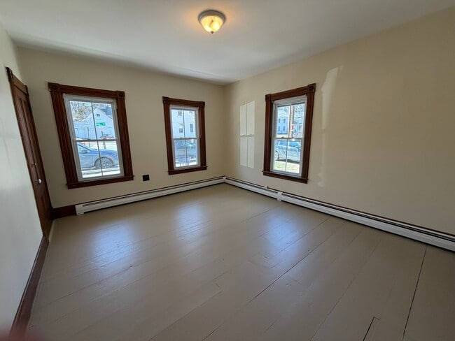 110 Estey St in Brattleboro, VT - Building Photo - Building Photo