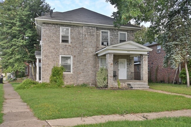 property at 3200 Green St