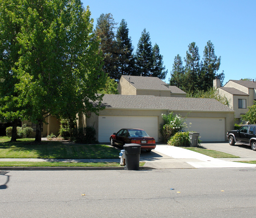 2858 Tachevah Dr in Santa Rosa, CA - Building Photo