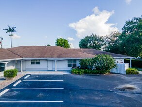 603 Melaleuca Dr in Margate, FL - Foto de edificio - Building Photo