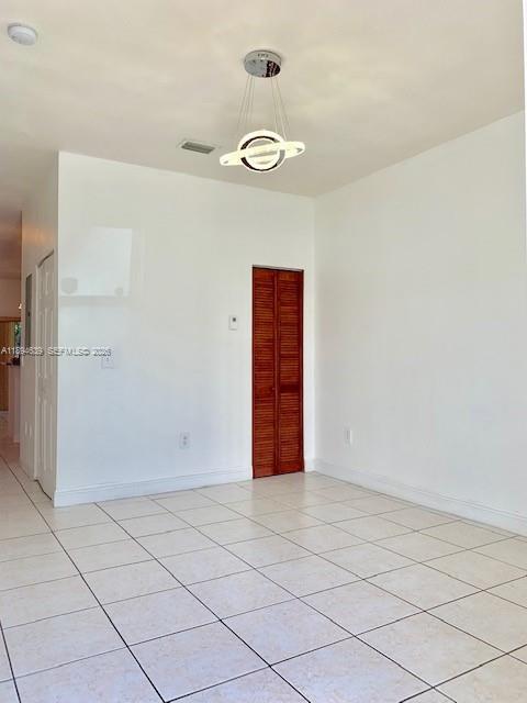 13705 NE 20th Pl in North Miami Beach, FL - Foto de edificio