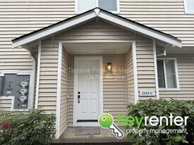 2155 Bobs Hollow Ln in Dupont, WA - Building Photo