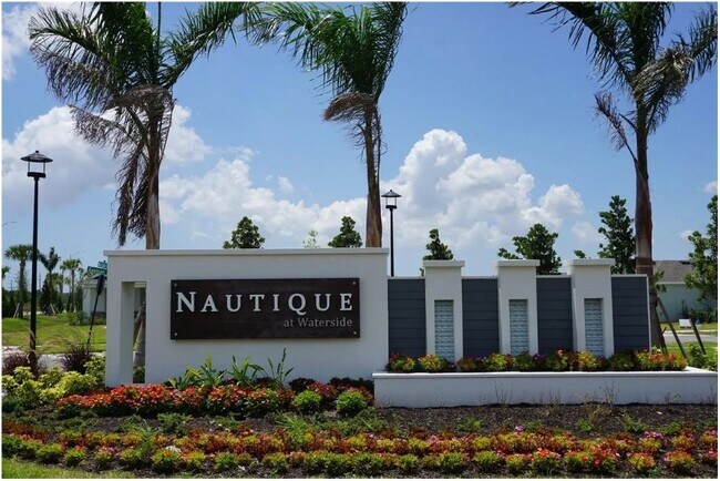 7676 Livewell Ln in Sarasota, FL - Building Photo - Building Photo