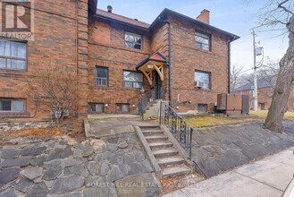 1068 Avenue Rd in Toronto, ON - Building Photo - Building Photo