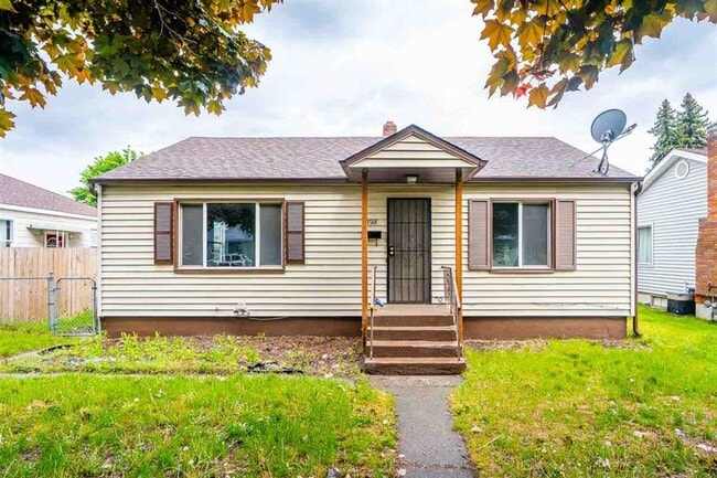 property at 4918 N Jefferson St