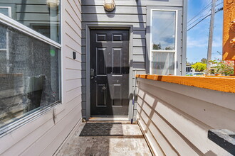 17 Kiska Rd in San Francisco, CA - Foto de edificio - Building Photo