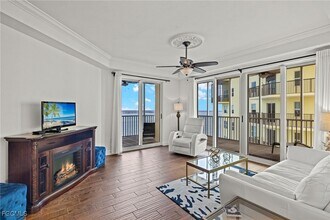 2745 First St, Unit 1906 in Ft. Myers, FL - Building Photo - Building Photo
