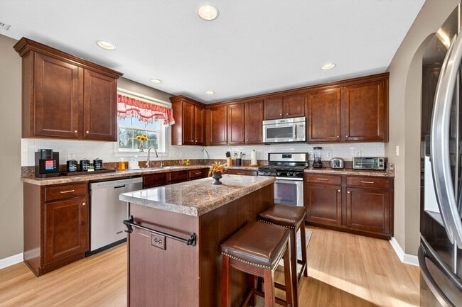 1961 Creek Bank Dr in Columbus, IN - Building Photo - Building Photo