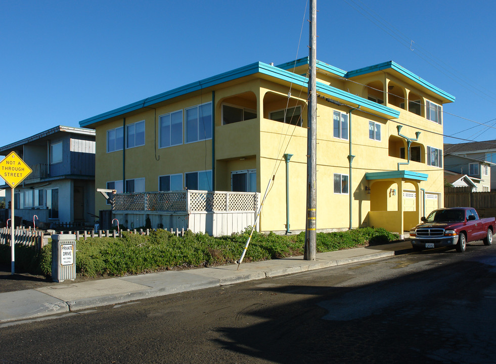 1591 Beach Blvd in Pacifica, CA - Building Photo