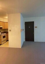 7538 Manor Cir in Westland, MI - Building Photo - Building Photo