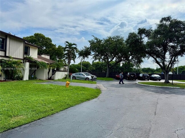 12705 SW 66th Terrace Dr in Miami, FL - Building Photo - Building Photo
