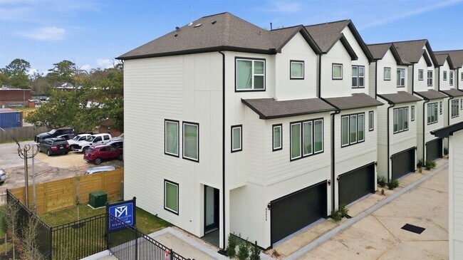 9405 D Hammerly Blvd in Houston, TX - Building Photo - Building Photo