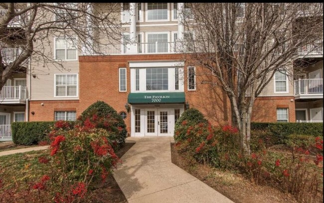 property at 7000 Falls Reach Dr