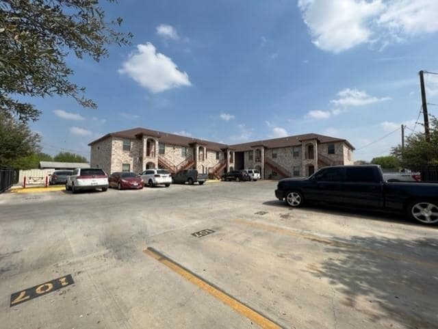 property at 1204 E Lyon St