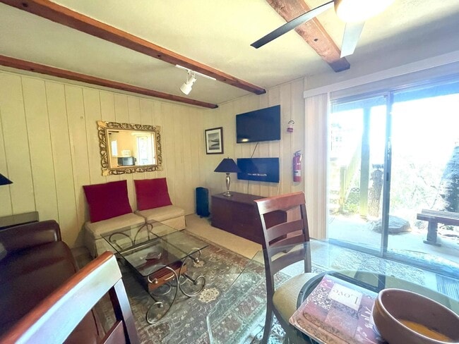 13922 Hemlock Dr in Penn Valley, CA - Building Photo - Building Photo