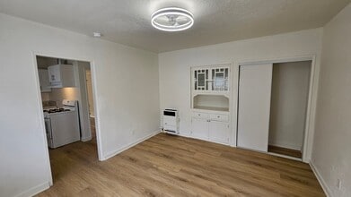 465 1/2 N Boylston St, Unit 463A in Los Angeles, CA - Foto de edificio - Building Photo