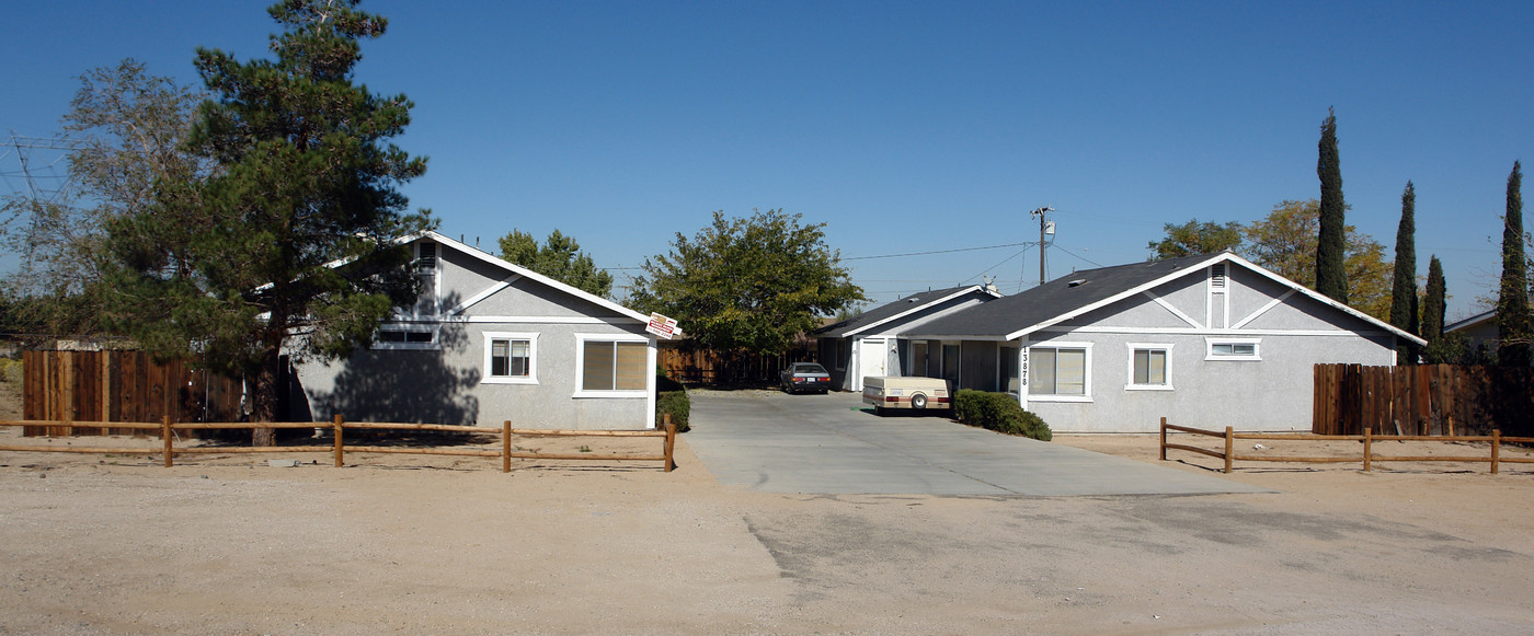 A in Hesperia, CA - Building Photo