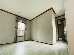56 Elmhurst Dr in Lockport, NY - Building Photo - Building Photo