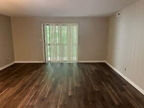 203 Driftwood Ln, Unit 203 in Winston-Salem, NC - Building Photo - Building Photo