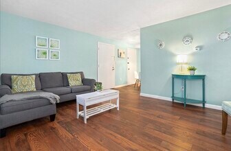 272 Albion St in Wakefield, MA - Building Photo - Building Photo