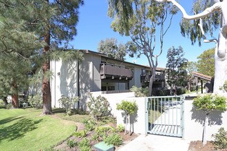 Cedar Glen Apartments in Oxnard, CA - Building Photo - Building Photo