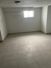 473 S 380 W, Unit 2 in Tooele, UT - Foto de edificio - Building Photo