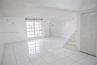 11830 SW 19th Ln in Miami, FL - Building Photo - Building Photo