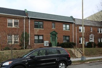 1810 C St SE in Washington, DC - Building Photo - Building Photo