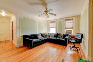901 Grand Ave in North Bergen, NJ - Building Photo