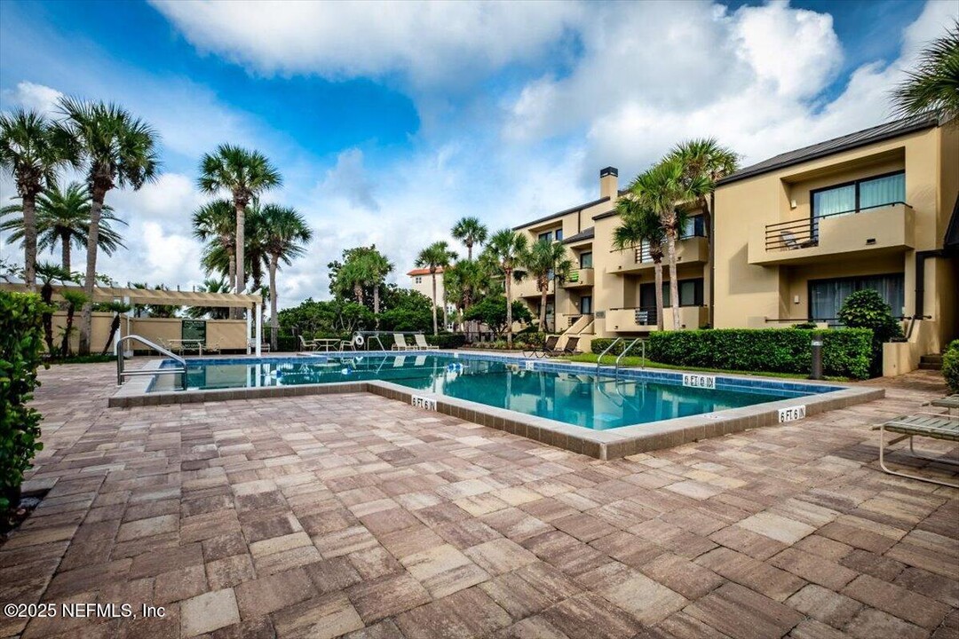 701 Spinnakers Reach Dr in Ponte Vedra Beach, FL - Building Photo