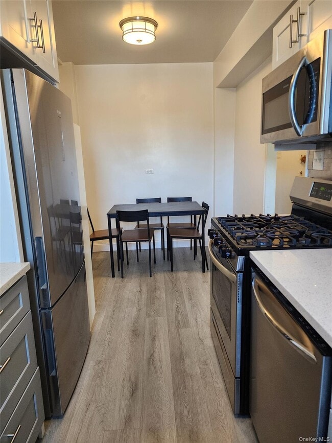 102-21-102-63 63rd Rd in Queens, NY - Building Photo - Building Photo