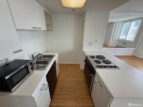 201 Harrison St in San Francisco, CA - Building Photo - Building Photo