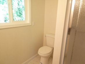 18830 61st Pl NE in Kenmore, WA - Building Photo - Building Photo