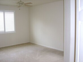 8887 Haflinger Way in Elk Grove, CA - Building Photo - Building Photo