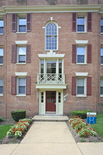 2724-40 Porter Street in Washington, DC - Foto de edificio - Building Photo