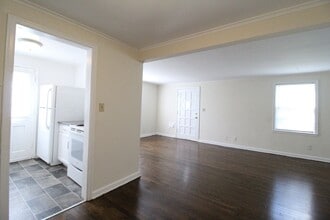 310 E 27th Ave in North Kansas City, MO - Building Photo - Building Photo