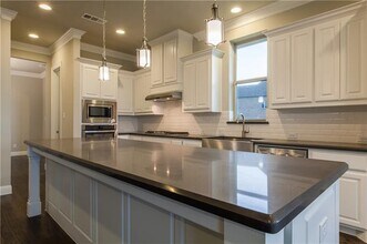 8604 Pine Valley Dr in McKinney, TX - Building Photo - Building Photo