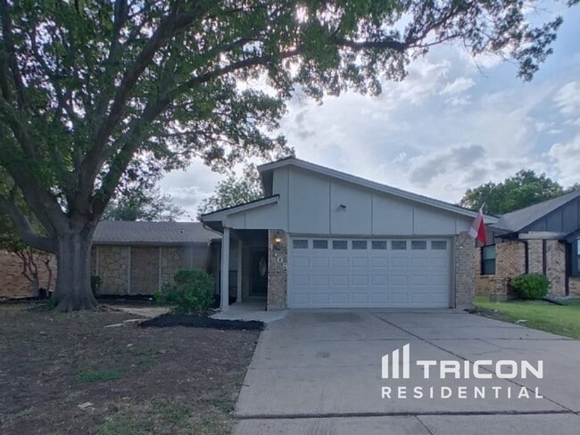 property at 4708 N Prairieview Ct